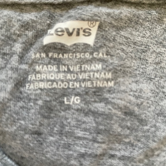 Levi's Heather Gray Graphic Tee - Picture 2 of 3